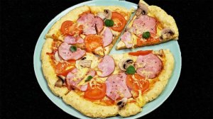 Пицца круче чем в Италии. Необычное тесто, а пиццу можно сьесть с тарелкой.