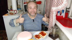 Ужин с Рыжулей. Пойло, бутерброды с кетчупом, чай. Мукбанг. Обжор. Еда на камеру. Диета. Шизофрения.