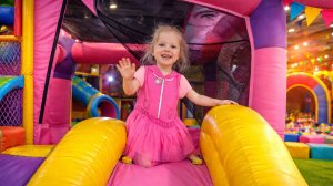 ГОРКИ ДЛЯ ДЕТЕЙ 🎢 Весёлая песенка про разные горки | Анна Мария