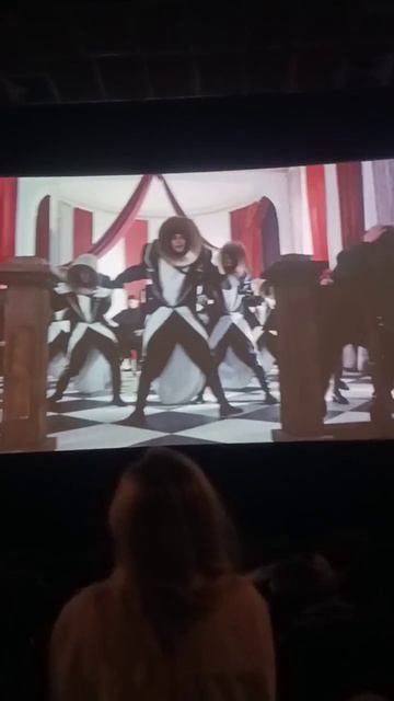 В кино на Алису в Стране Чудес 2025г