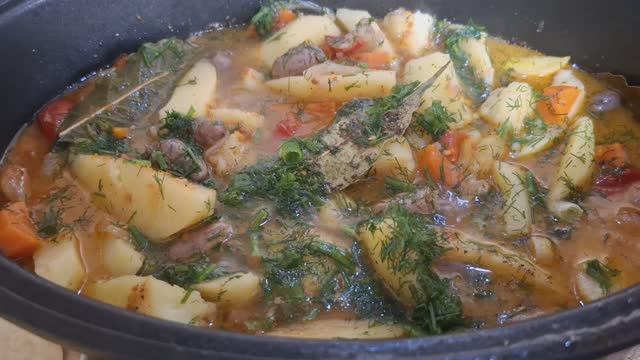 Жаркое с куриными сердечками, грузинская кухня