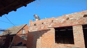 Огромна помощь от ребёнка! Моменты стройки.