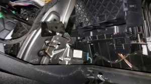 Passat B6 не греет правая сторона ,адаптация заслонок, замена сервопривода.