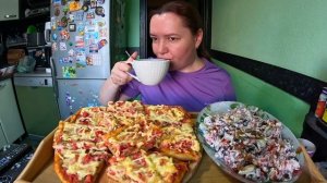 Мукбанг/Пицца домашняя/Греческий салат/Еда/Вкусная домашняя еда