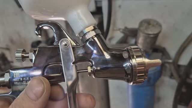 Проба супер краскопульта Iwata W400 S27 на густом лаке PPG D800