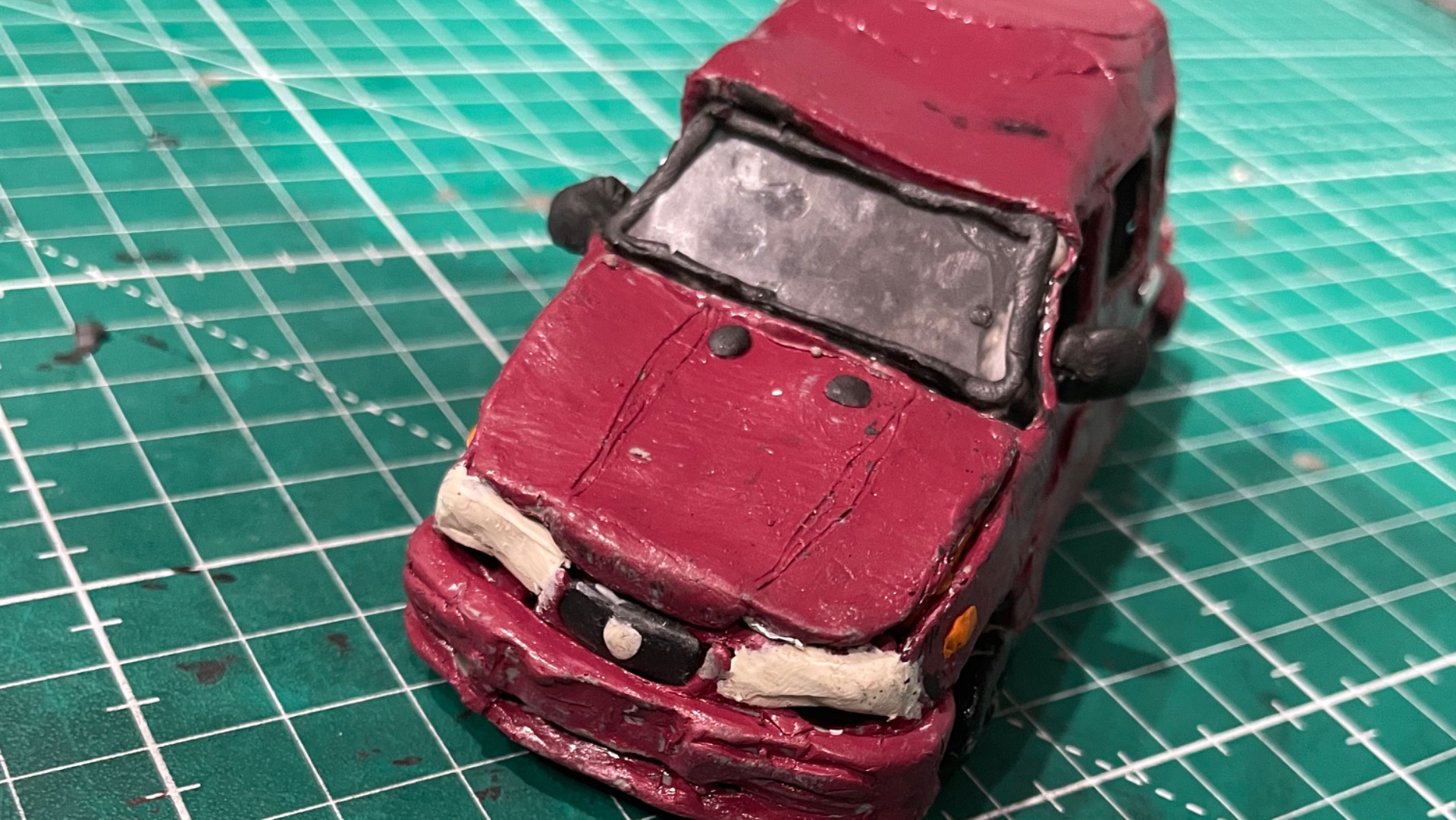 Я сделал Иж 21261(фабула) из пластилина!!!