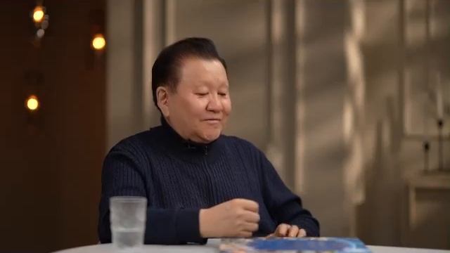 2. Саҥаттан саҥаны саҕааччы / САХА САХАТА Наш депутат Тумусов