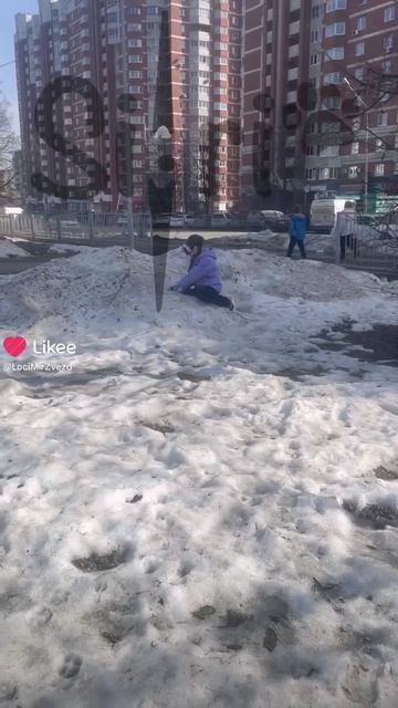 Прыжок в снежок