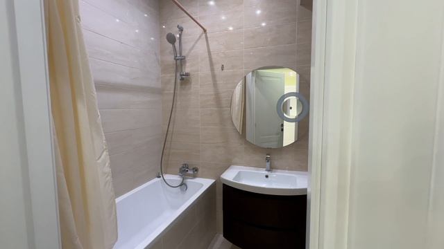 1ка в Сталинском доме, метро Куткзовская