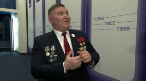 Три года фонд "Защитники Отечества" по поручению президента помогает бойцам и семьям.