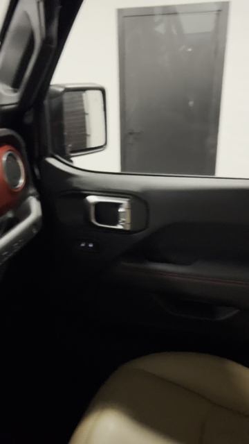 Продажа Jeep Wrangler, 2019 год во Владивостоке