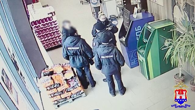 Сотрудники полиции спасли калининградскую семью от перевода 900 000 рублей мошенникам