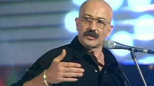 Сколько песен написал Александр Розенбаум и считает ли он их произведениями искусства?