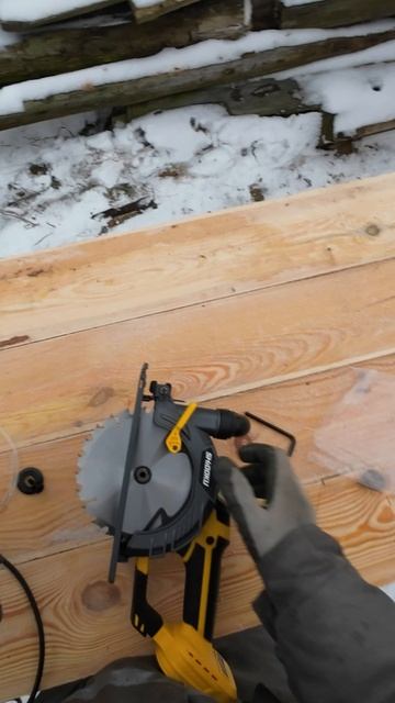 Установка пильного диска на аккумуляторную циркулярную пилу Shidoku.