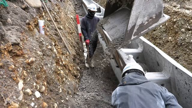 Восстановление берегоукрепления после тайфуна в Японии