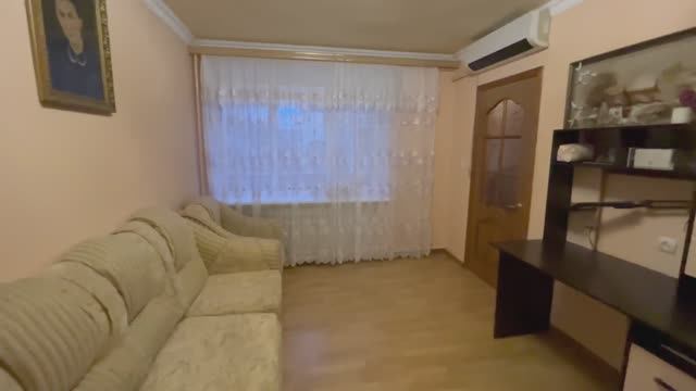 Продается квартира в центре станицы Каневской Краснодарского края - 8-918-954-22-92
