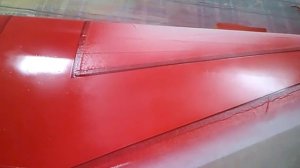 №44- Покраска крыла красным цветом.