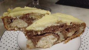 Очень вкусный пирог с творожно-кокосовыми шариками внутри.