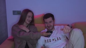 Илона и Рома отвечают на вопросы друг друга #ХочуВСтавкуНаЛюбовь