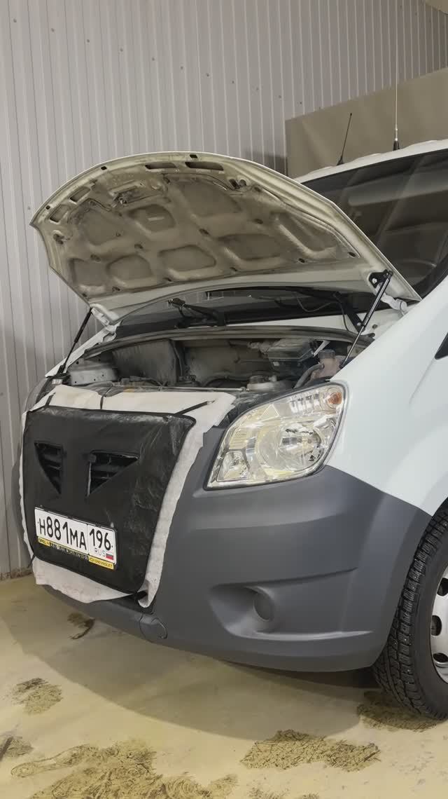 Ставим упоры капота PNEUMATIC на ГАЗель Next