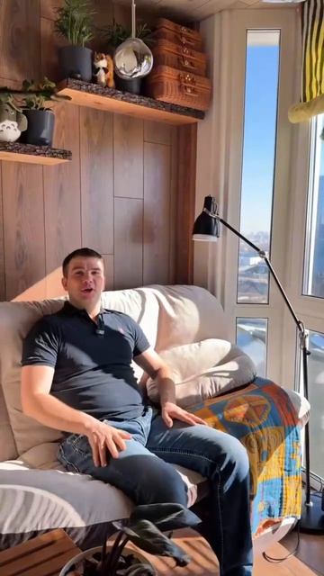 Обзор балкона. Остекление с альпинистами, утепление с эффектом термоса, отделка