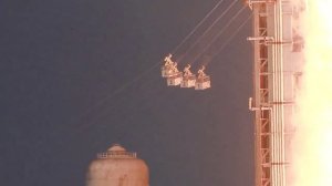 Камеры сняли как с ракеты Артемис II сбрасывают аварийные корзины для эвакуации экипажа