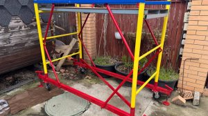 Леса собрали, но такой высоты нам не хватит, будем делать выше.