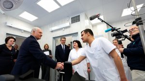 Александр Лукашенко открыл поликлинику будущего в Минске