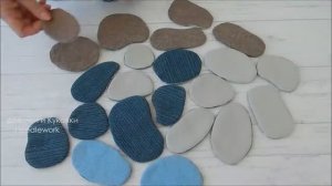 Если у вас в шкафу старая одежда можно сшить нужную вещь для дома. Коврик "Камешки"из джинсов.