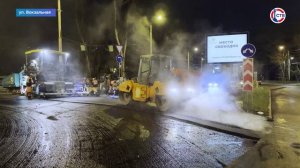 На улице Вокзальной ремонтируют дорогу