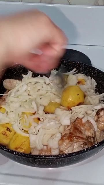 курица с картошкой в одной сковородке