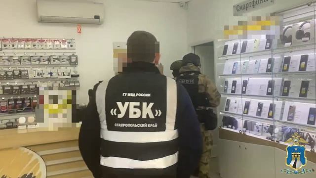 На Ставрополье перед судом предстанут трое бывших сотрудников салона сотовой связи