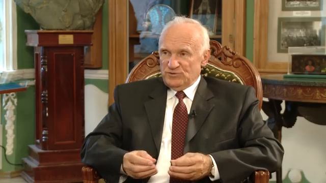 Что сулит экстрасенсорика О сверхспособностях человека. — Осипов А.И