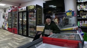 Пожизненный отпуск,курсы развода продавца в магазине,побирается на кладбище,это не мозжечок,лентяй'