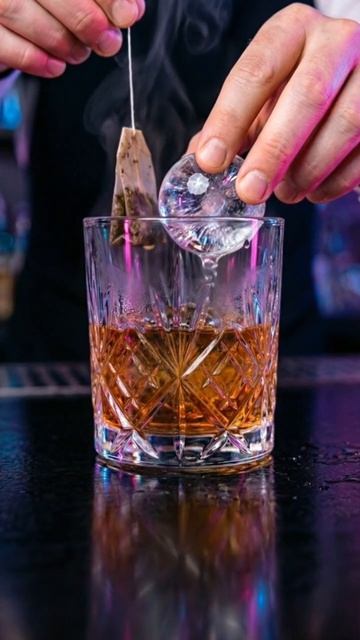 Mr. Half в клубе.