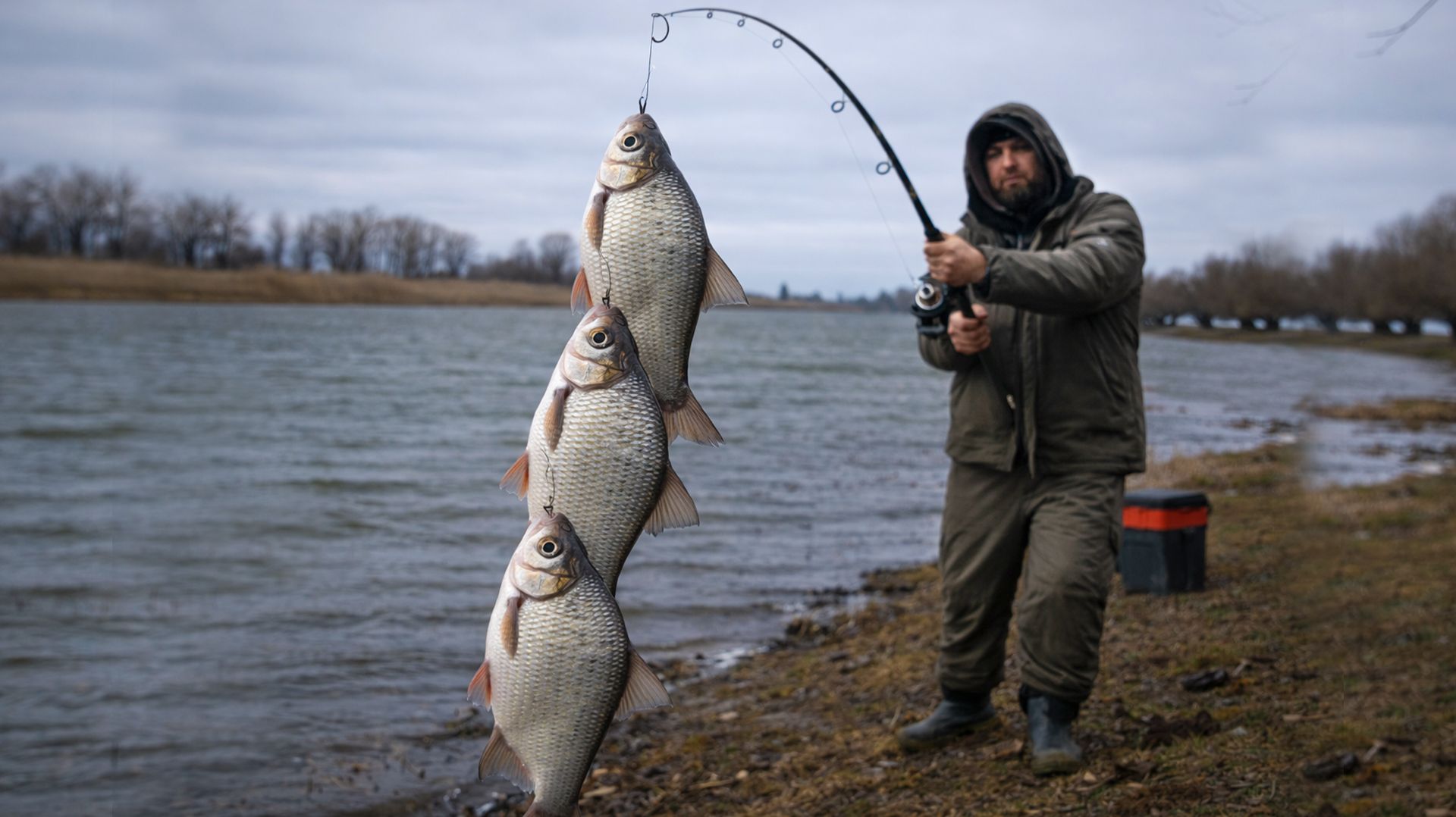 ЭТА СНАСТЬ НАЛОВИЛА МНЕ КУЧУ РЫБЫ! ЛОВЛЮ ПО НЕСКОЛЬКО ШТУК ЗА РАЗ! ЭТО БЕШЕНЫЙ ЖОР!