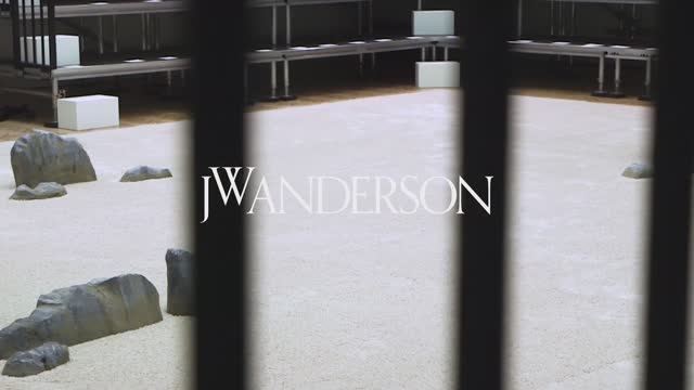 Показ женской коллекции JW Anderson осень-зима 2019-2020