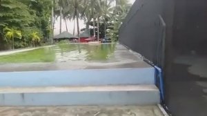 Disaster in Indonesia! Houses crumble under the force of the wind