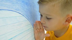 Крис и Приключение с горкой для детей