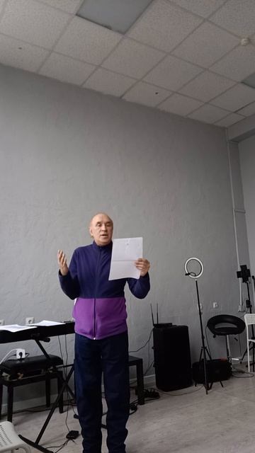 Что ты жадно глядишь на дорогу