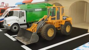 Изучение цветов для детей с помощью трактора - Изучение цветов с помощью сборки фруктовых шин