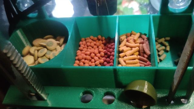 Навесная полка на аквариум