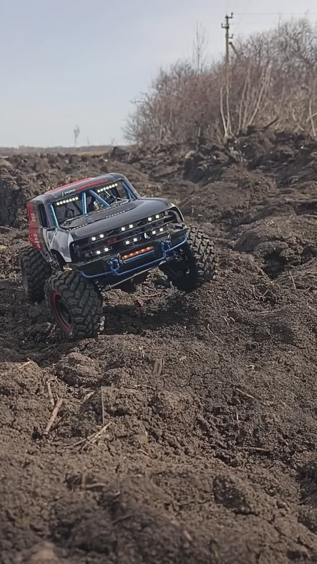 MJX H12P катается в поле) #rc #rccar #crawler #4x4rc #scale #rclife #rcmodel #mjx #mjxrc