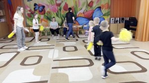 Игра «Космонавт зайка и шуршалки-догонялки звезды». Детский сад