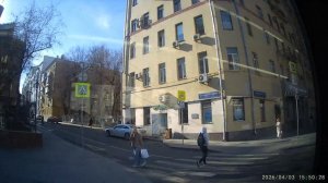 По Садово-Черногрязской.