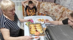 Жизнь в деревне 🏡 // тянет на улицу // выпечка 🥴🤦