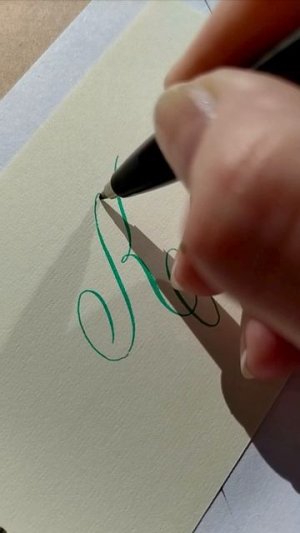 Письмо брашпеном. Красивый почерк и каллиграфия. Алфавит ручкой с мягким кончиком