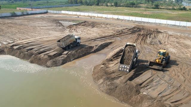 Interesting DumpTruck 25 Ton Filling Stone Connect By Team Work Bulldozer SHANTUI C2 Push Stone