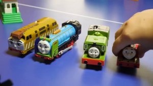 Для детей. Паровозик томас и его друзья. Игрушки для детей