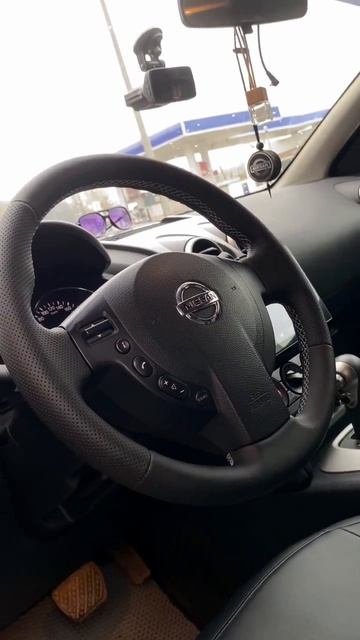 Nissan Qashqai J10. Перетяжка руля и переднего подлокотника